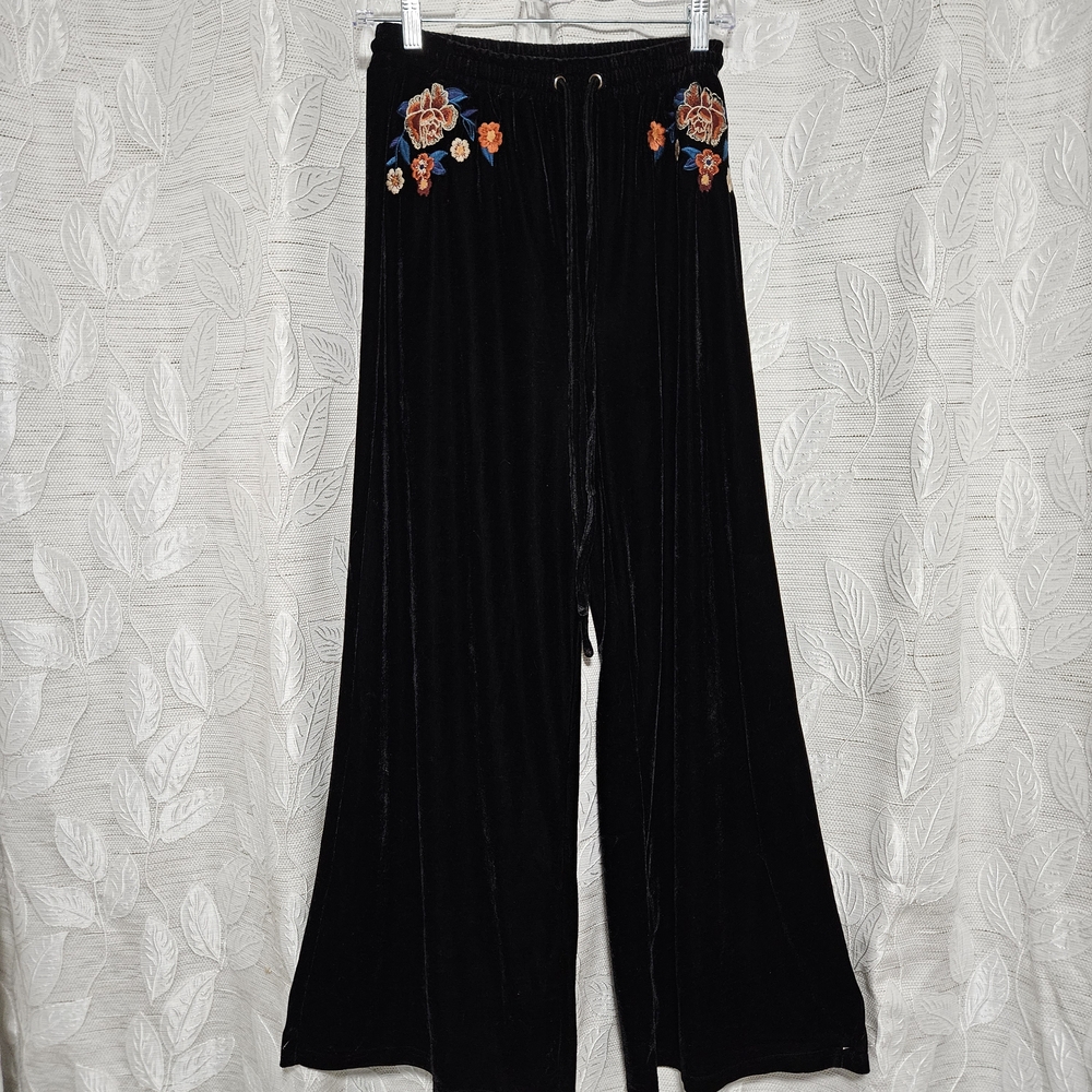 Elegant Black Velvet Wide Leg Pants with Floral Embroidery Cozy Bohemian